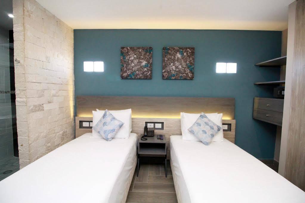 Illusion Xpress I Attraction Hotel Deluxe بلايا ديل كارمن المظهر الخارجي الصورة