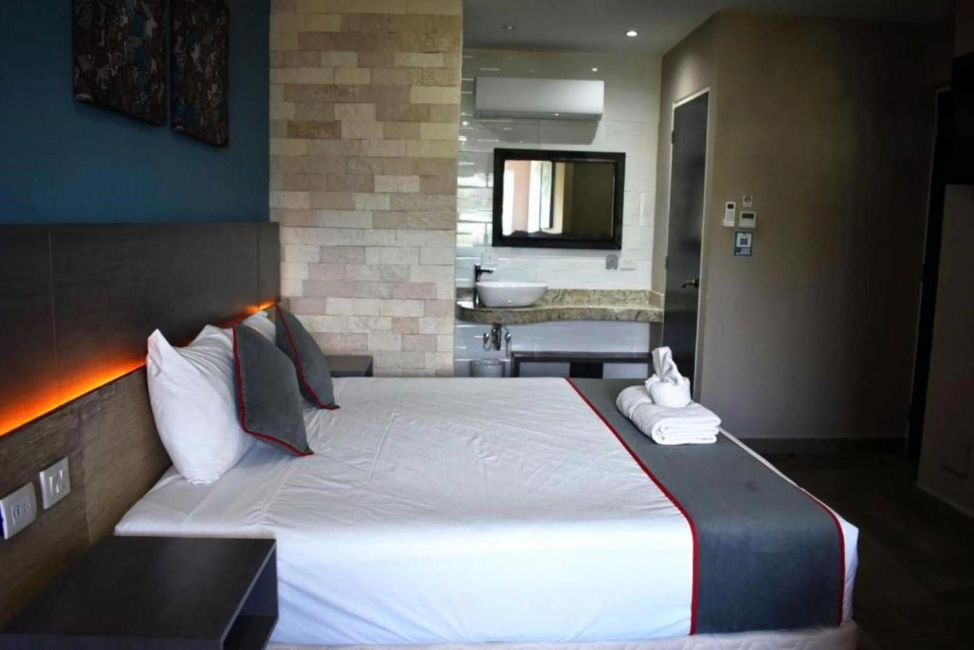 Illusion Xpress I Attraction Hotel Deluxe بلايا ديل كارمن المظهر الخارجي الصورة