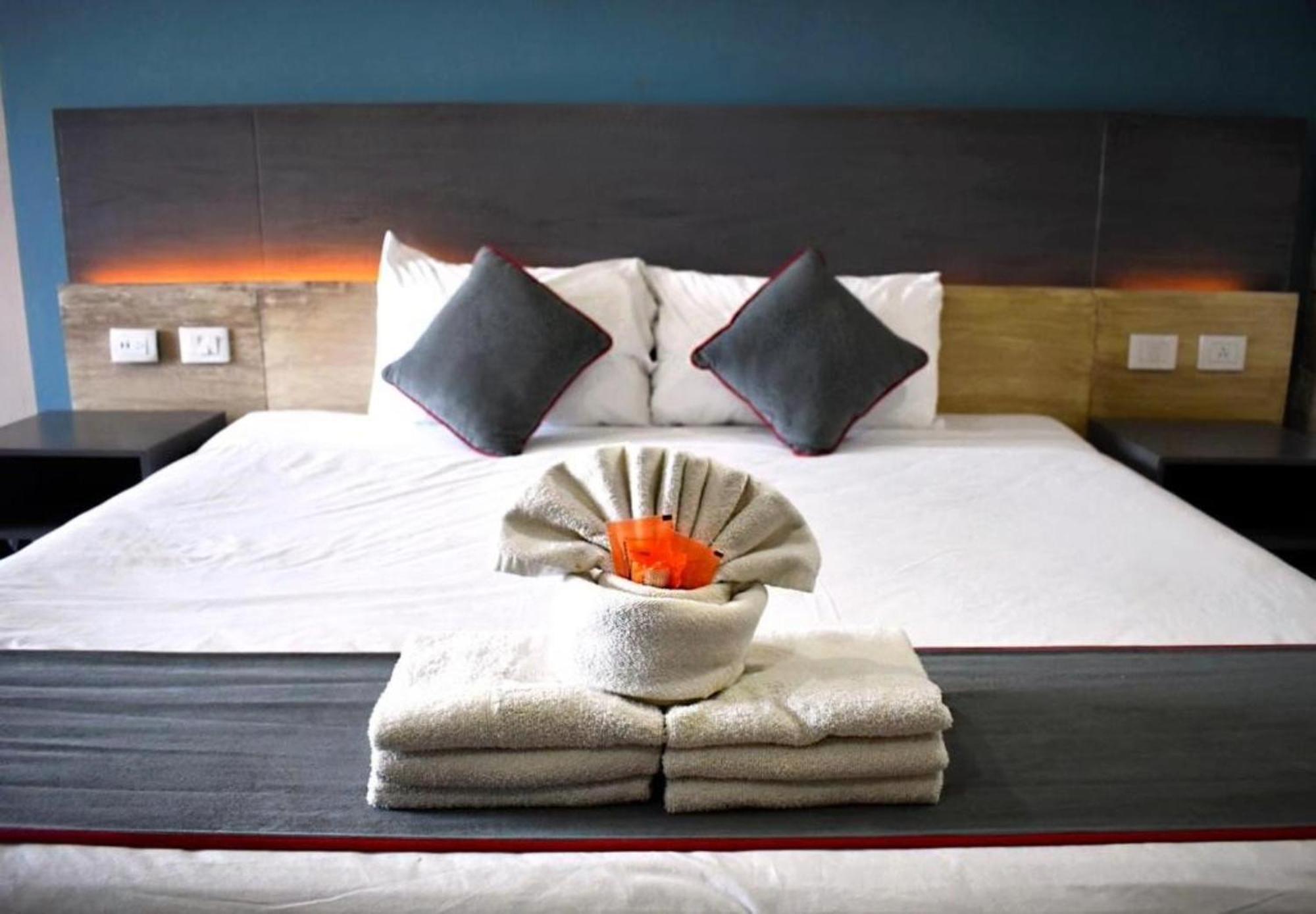 Illusion Xpress I Attraction Hotel Deluxe بلايا ديل كارمن المظهر الخارجي الصورة