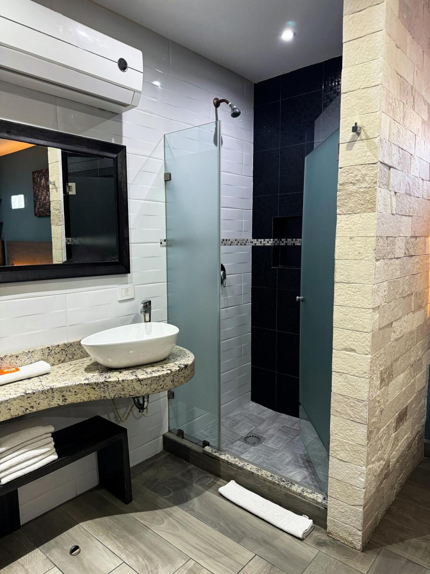 Illusion Xpress I Attraction Hotel Deluxe بلايا ديل كارمن المظهر الخارجي الصورة
